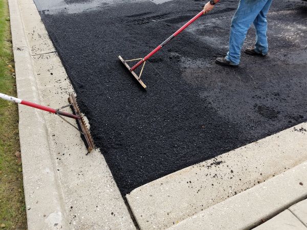 Asphalt Driveway Service in Sherman